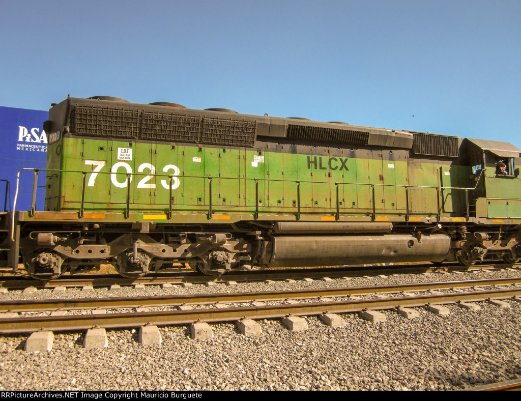 HLCX SD40-2 Locomotive